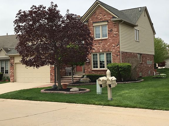 3rd image of 52853 Covecreek Dr