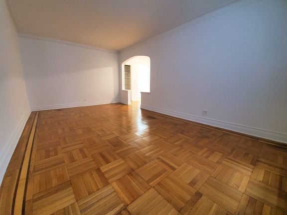 2nd image of 4129 41st St APT 3H