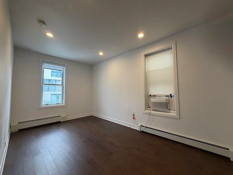 228 Maple St #2 — Photo 11