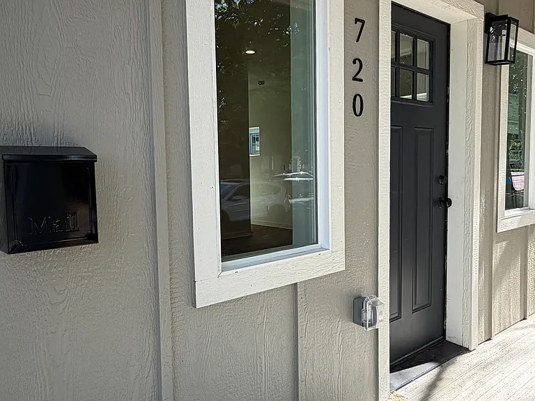 720 W York Ave #720 — Photo 14
