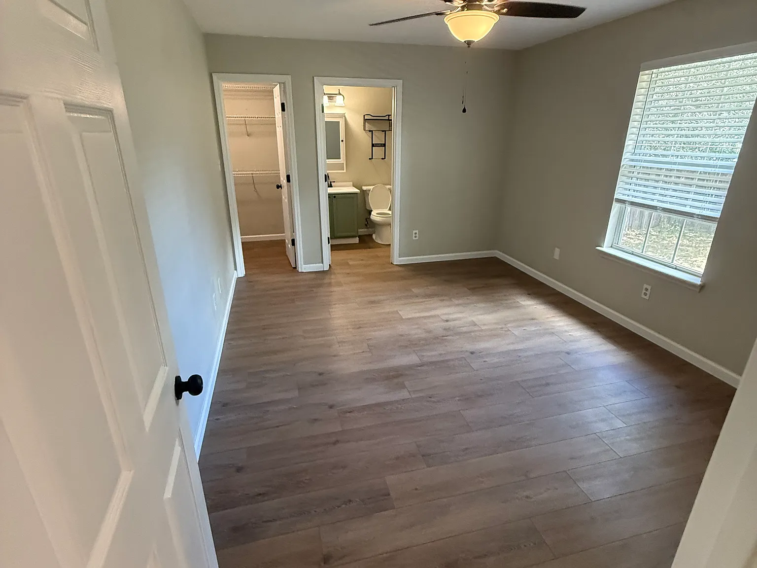 3 bed, 1166 sqft, $2,000 — Photo 2