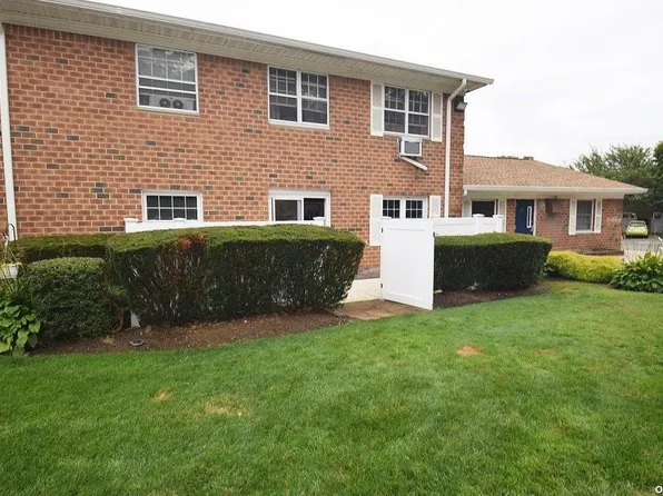 460 Old Town Road #7H, Port Jefferson Station, NY 11776