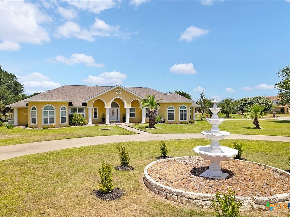 1st image of 348 Skyline Dr