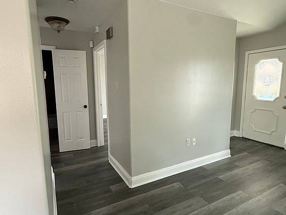 2nd image of 3312 Shangri La Dr