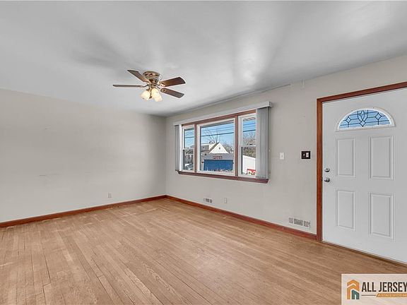 3rd image of 45 Piersoll Rd