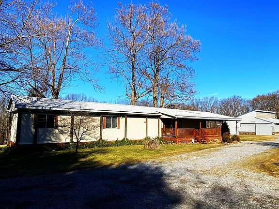 3rd image of 111 Oak Dale Ln