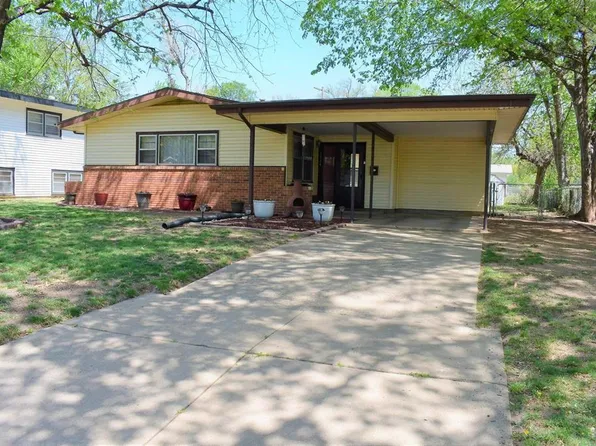 1914 N Westridge Dr, Wichita, KS 67203