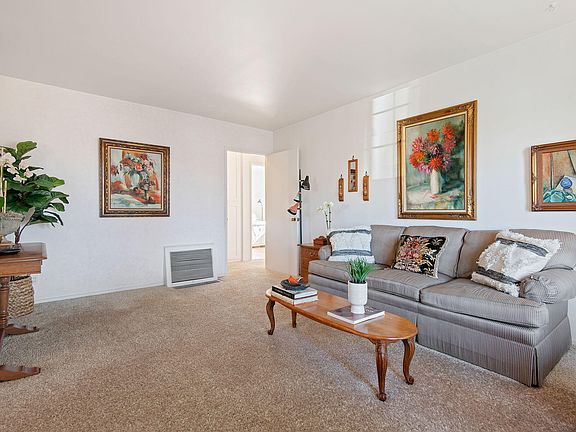 3rd image of 624 Arbor Ave