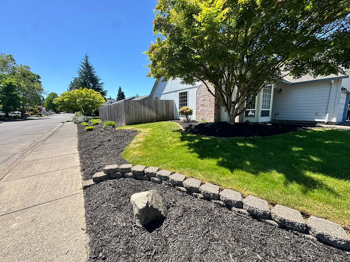 Building Photo - 17024 SW Lynnly Way