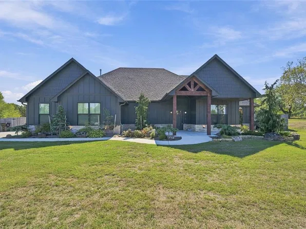 42829 Garretts Lake Rd, Shawnee, OK 74804