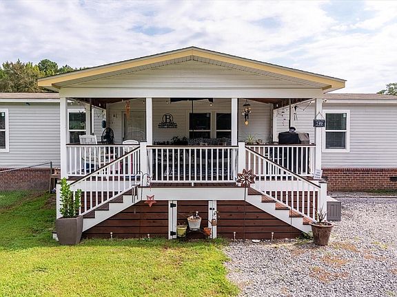 4th image of 749 Coral Acres Dr