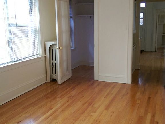 5th image of 8234 S Ingleside Ave