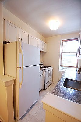 5th image of 6712 Yellowstone Blvd APT G4