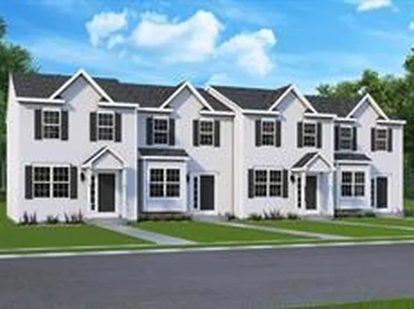225 Holstein Dr, Hanover, PA 17331