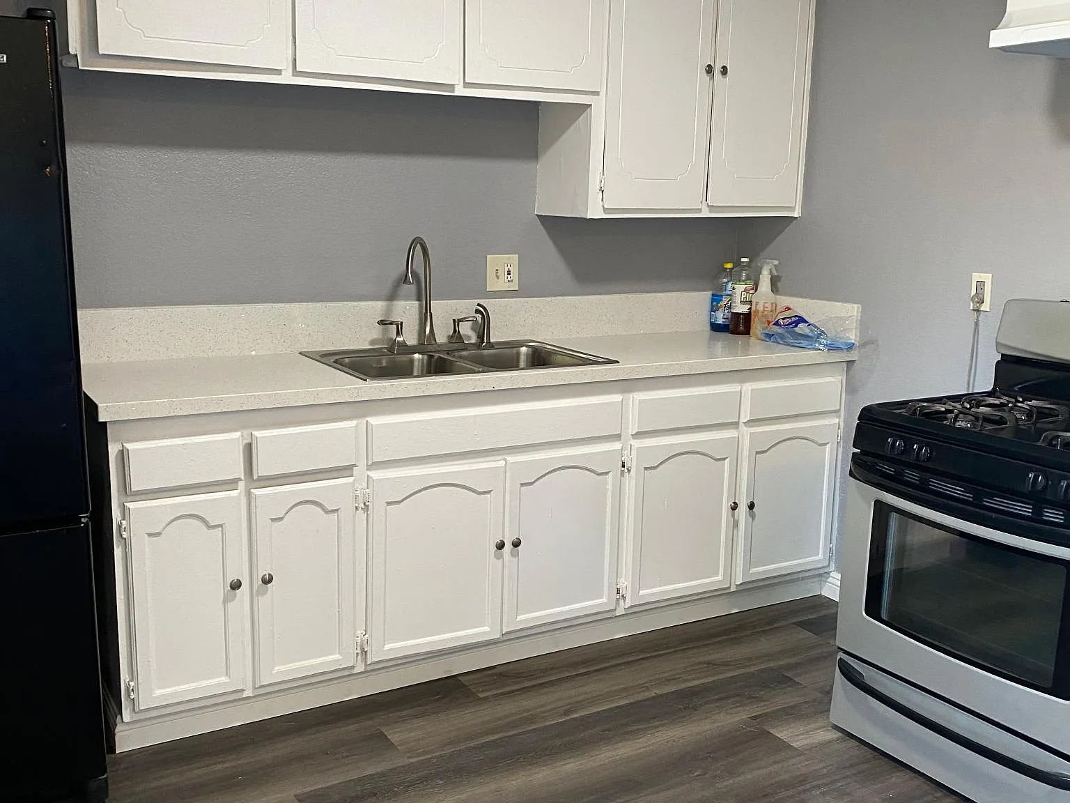 3 bed, 1000 sqft, $3,500 — Photo 2