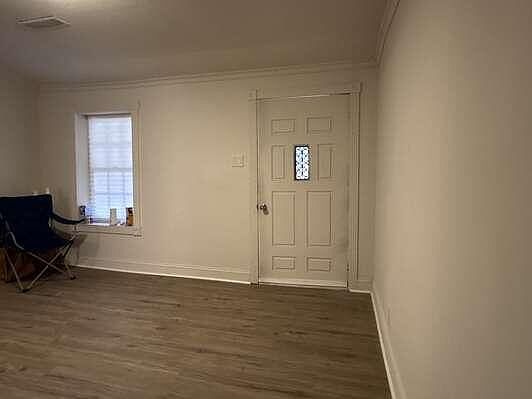 5th image of 80 Lillie Dr