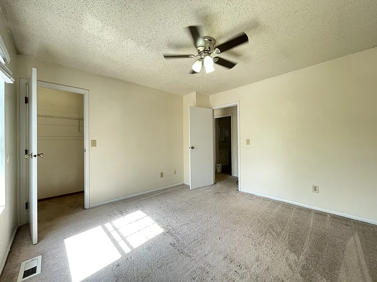 5171 Singleton Dr — Photo 14