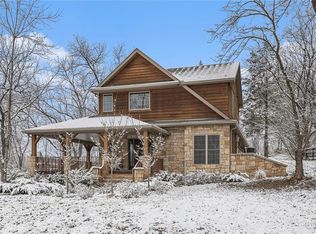 20882 Evans Rd, Tonganoxie, KS 66086