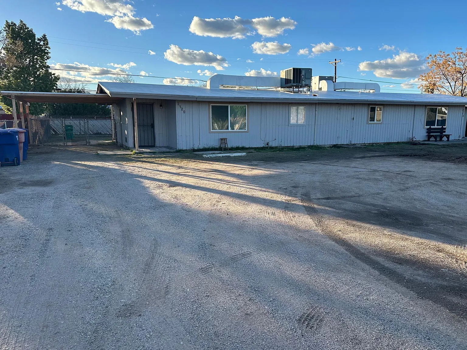 2 bed, 1.5 bath, 826 sqft, $1,275 — Photo 1