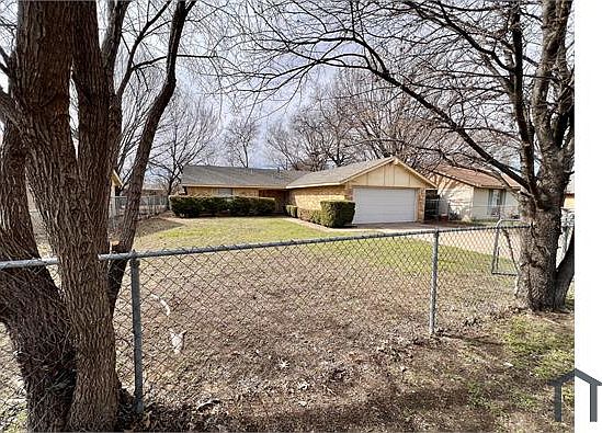 4th image of 3812 Clotell Dr