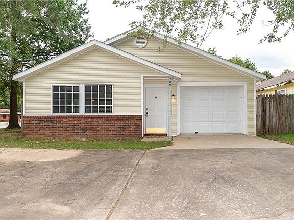 2nd image of 709 W Van Gogh Pl