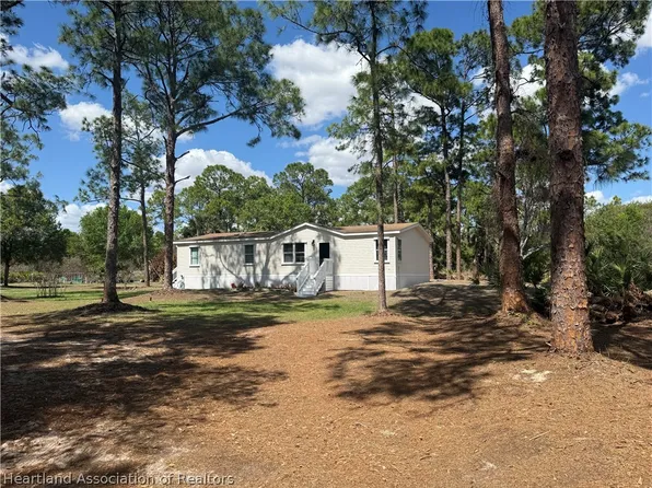 4321 Pioneer St #16, Clewiston, FL 33440