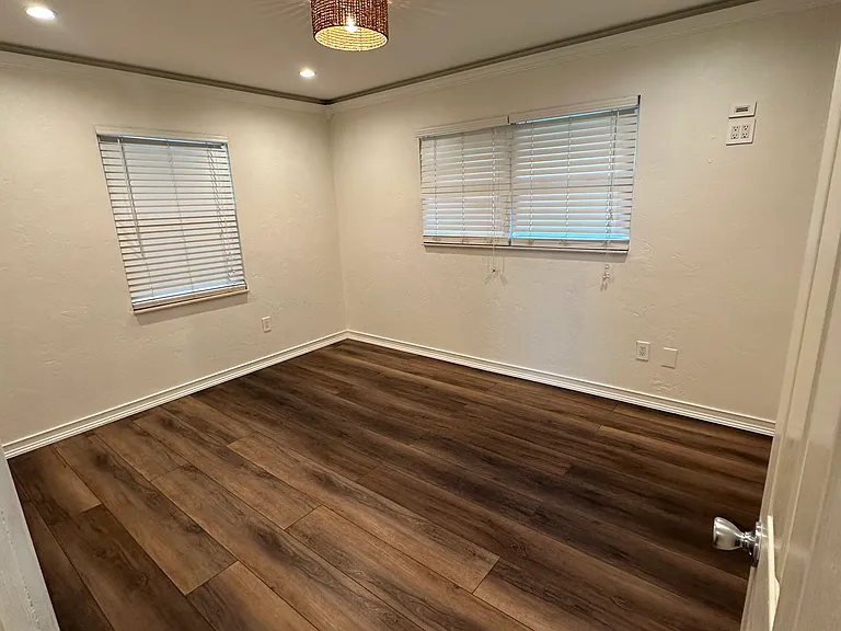 7355 Meadowlawn Dr N — Photo 13