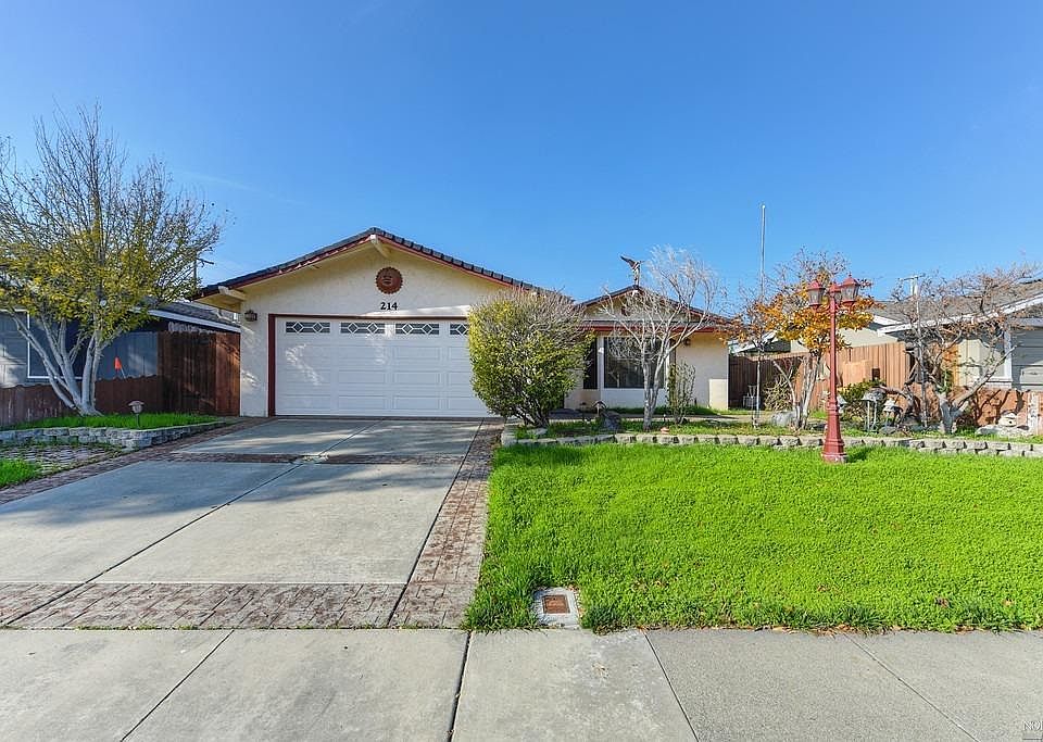 1st image of 214 Citrus Ave