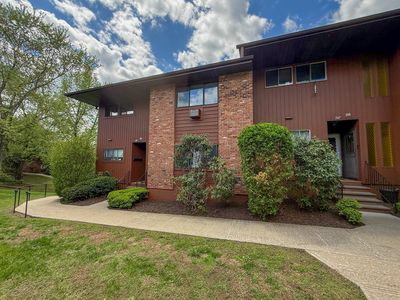 250 Coachlight Square Building 6 Unit 250, Montrose, NY, 10548