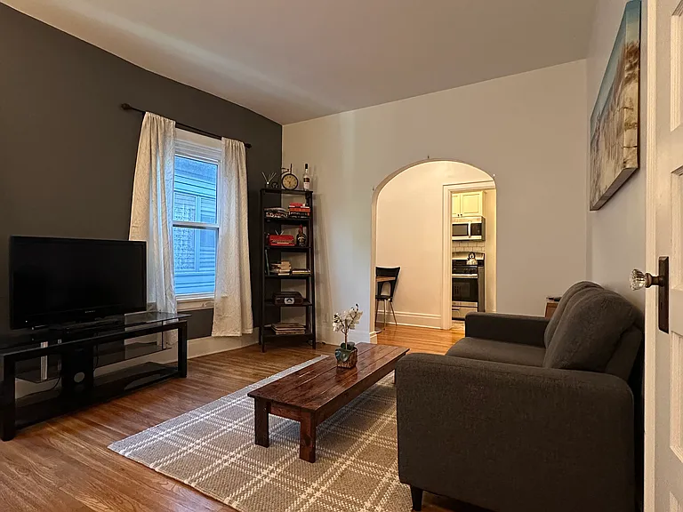 417 W Delavan Ave #1 — Photo 5