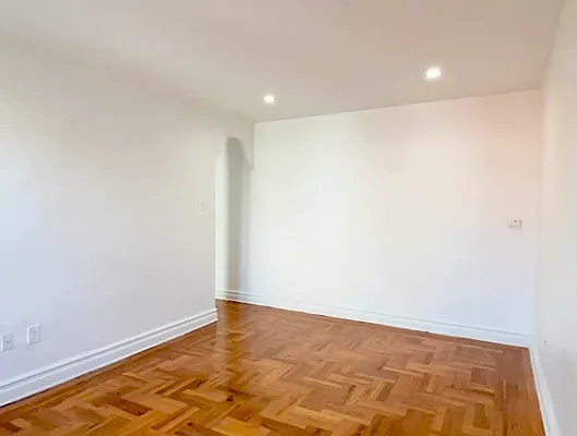 Rented by Hagstrom Management Inc | media 17