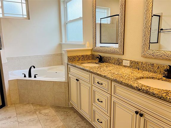 4th image of 12037 SW 28th Ave #12037
