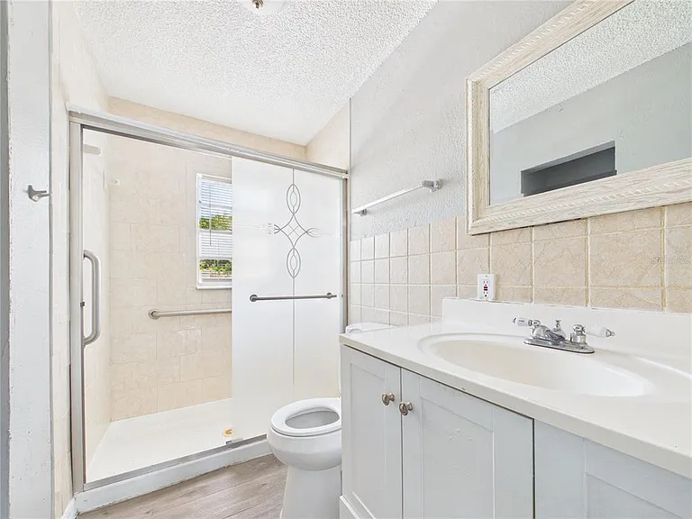 605 S Disston Ave — Photo 11