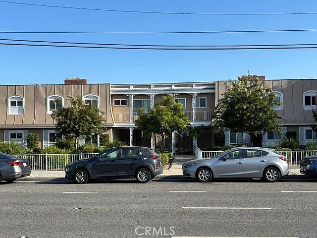 1st image of 8840 Huntington Dr #2