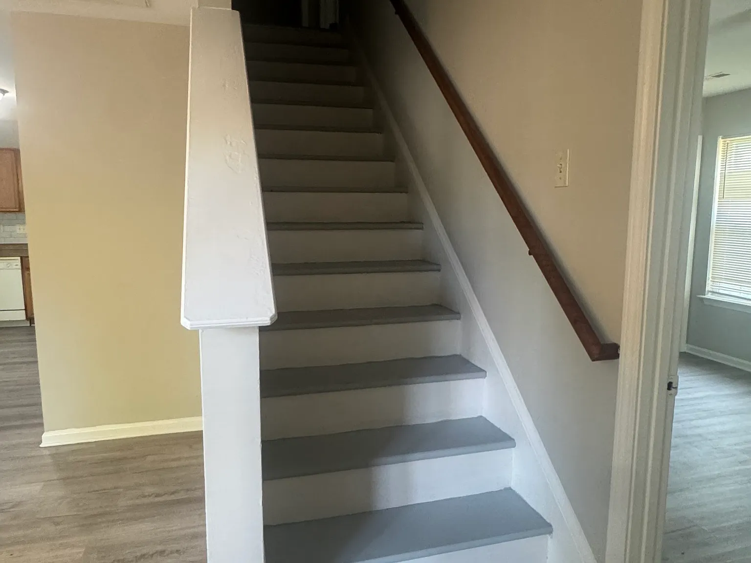 4 bed, 1290 sqft, $2,000 — Photo 3