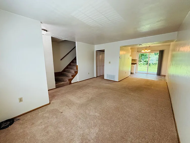 351 New Kent Rd — Photo 5