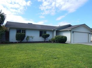 3369 Auburn Dr, Redding, CA 96001