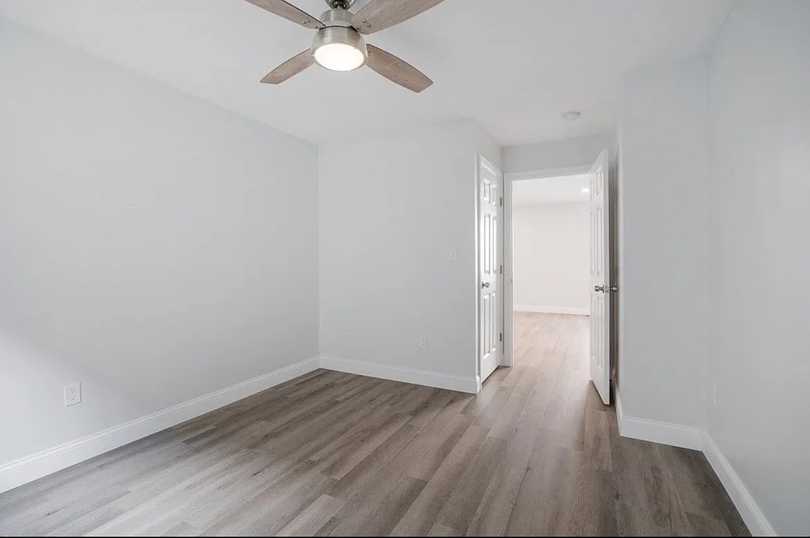 24 Bruce Pl — Photo 4