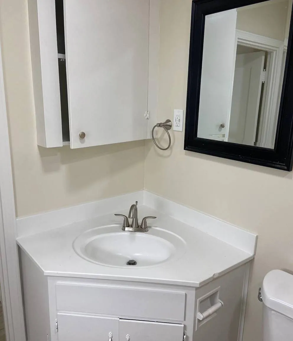1 bed, 488 sqft, $890 — Photo 2