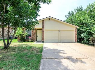 5808 Santa Fe Dr, Arlington, TX 76017