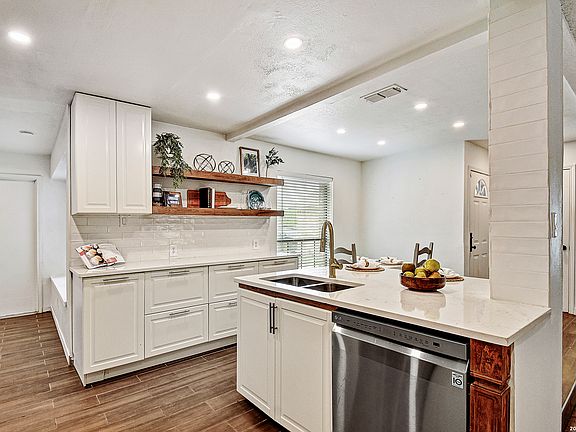 5th image of 6911 QUAIL LK
