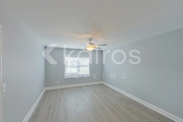 3705 Oak Leaf Way #E — Photo 9