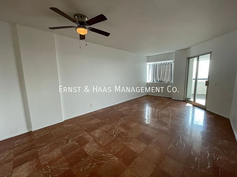 525 E Seaside Way #1806 — Photo 3