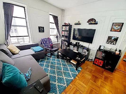 4th image of 614 40th St APT B4