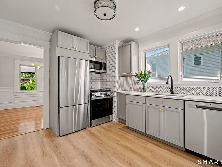 4 Highview Ave — Photo 11