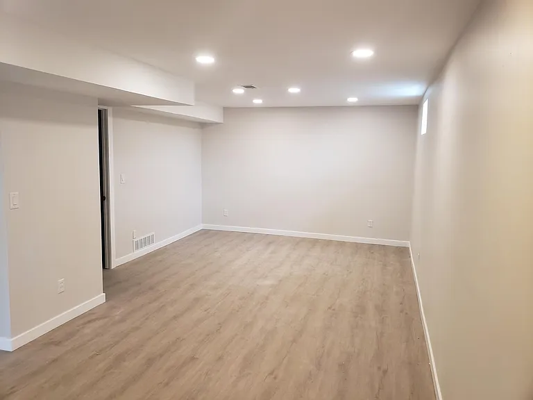 10715 Clarkson Ct — Photo 12