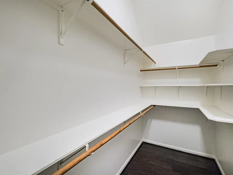 1714 Bumelia Ct — Photo 17