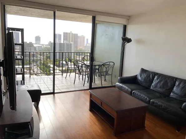 1561 Pensacola St APT 1805, Honolulu, HI 96822