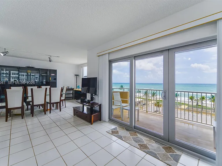 1980 S Ocean Dr #5E — Photo 4