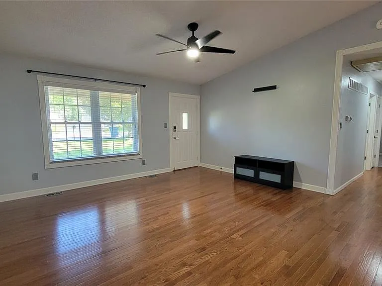 2018 San Pedro Dr — Photo 3